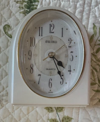 Seiko QEJ309  Vintage White Quartz Table Alarm Clock – 4” Tall Works Great - Image 1 of 3