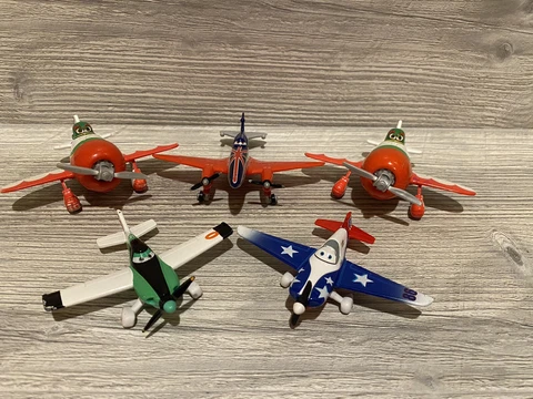 DISNEY  PLANES LOT OF  5 VEHICLES!! Preowned See Details For Condition Cover