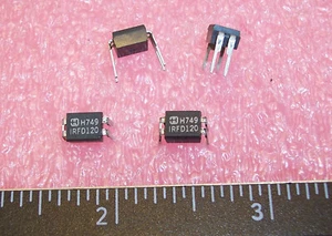 CANTIDAD (10) IRFD120 HARRIS 4 PINES INMERSIÓN 100V 1.3A CANAL N MOSFET - Imagen 1 de 1