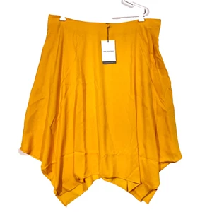 Who What Wear Skirt Womens 18W 18 XL Plus Mustard Yellow Sharkbite Hem Boho - Picture 1 of 13
