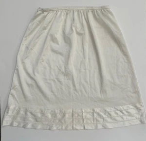 Vintage Mel-Lin Knee Length Slip Size M Nylon USA Lace White Lingerie Romantic  - Picture 1 of 8