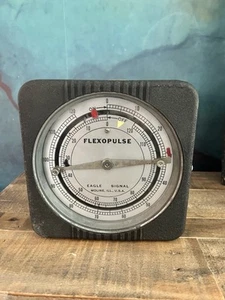 Temporizador de cuenta regresiva industrial vintage Eagle Signal Corp FLEXOPULSE. No probado - Imagen 1 de 5