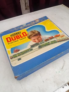 Hornby Dublo 3 Rail Train Set With Extra Track - Picture 1 of 10