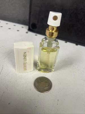 Monedero spray perfume puro vintage de lino blanco de Estée Lauder .25 fl oz Foto 1 de 3
