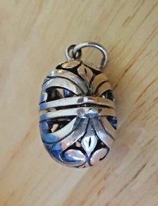 Sterling Silver 22x16mm 6gram Movable Cut-out Easter Egg Charm - Picture 1 of 5