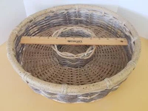 Primitive Basket Round Woven Vintage Hand Made Folk Tray 15" Speckled Rattan EUC - Picture 1 of 1