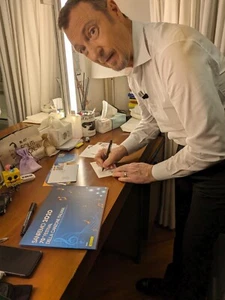 ITALIA 2023- 73° Festival di Sanremo Cartolina Filatelica Autografata da Amadeus - Foto 1 di 3