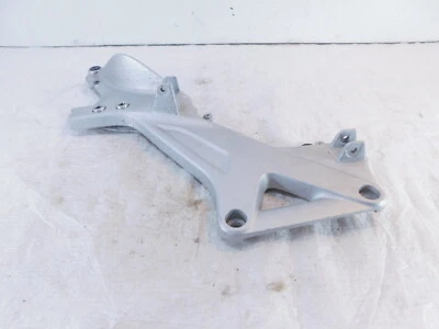 Soporte de montaje reposapiés derecho Honda ST1300 ST1300A ST1300AC 2003-2018 Foto 1 de 4