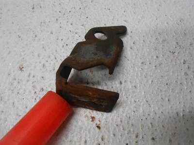 Chevrolet S10 1998 soporte de purga de bote de vapor Foto 1 de 4