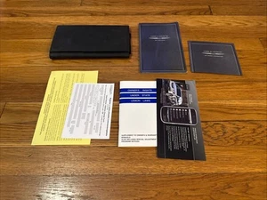 2011 Chrysler Town and Country Owners Manual User Guide With Case OEM - Imagen 1 de 1