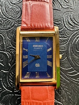 RARE GOLD BLUE Vintage Seiko Slim Quartz Men’s Wrist Watch - Image 1 of 4
