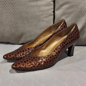 Stuart Weitzman Heels Pumps Brown Patent Leather Croc Embossed Womens 9.5 VTG - Picture 1 of 13