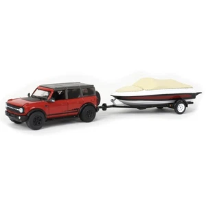 1/64 Ford Bronco Wildtrak w/ Boat Trailer Hitch & Tow 23 Greenlight 32230-D - Picture 1 of 5