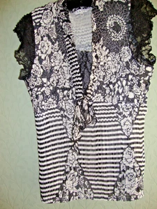 East Lovely Size 18 BLACK WHITE Top - Picture 1 of 3