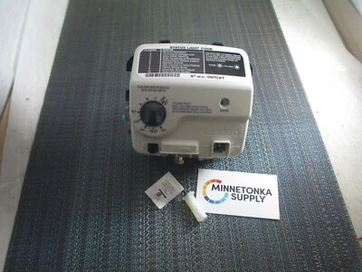 Honeywell WV8860B1310 Water Heater Valve NEW!   318618-000   100073010 - Image 1 of 3