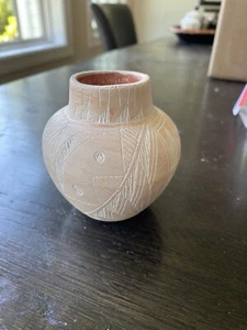 Pueblo Native American Vase Signed L. Victorina Acoma NM Vintage - Picture 1 of 5