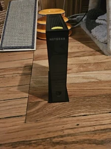 Netgear N300 300 Mbps 4-Port 10/100 Wireless N Router (WNR2000) - Picture 1 of 5