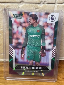 Score 2021-22 Lukasz Fabianski Green Laser /5 - Picture 1 of 2