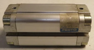 Festo ADVU-25-50-P-A Pneumatischer Kompaktluftzylinder 156529 doppeltwirkende Sgl Rod - Bild 1 von 15