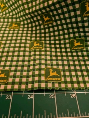 LOGO JOHN DEERE PLAID BLOCK FABRIC 1/2 Yard Cotton Tractor Çountry GREEN WHITE  - Image 1 of 3