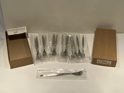 Oneida Community 15 SEALED Frostfire Stainless Satin Cocktail Forks w/box NOS - Image 1 of 4