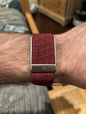 Nueva banda Whoop mg/5.0 (con logo) color rojo con ribete/cierre/eslabón plateado Foto 1 de 3