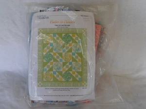 Marcus Stoffe Flatter & Blumen Quilt Kit Katzen 62 x 74 Laura Berringer Stoff - Bild 1 von 9