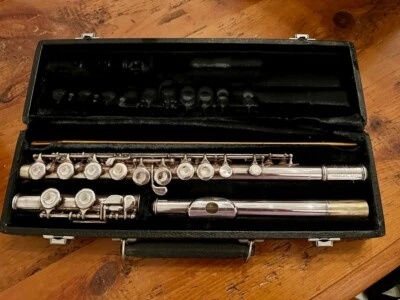 Flauta Artley vintage, c. 1976, excelente estado, com estojo forrado de veludo - Imagem 1 de 4