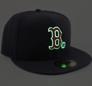 New Era Glow In The Dark Ecapcity Exclusive Boston Red Sox Clover Sold Out 7 1/4 - Picture 1 of 7