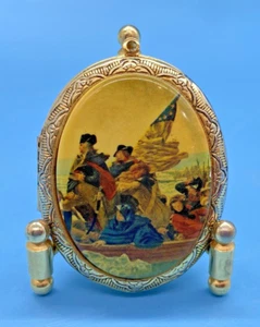 George Washington Crossing The Delaware Locket-Pendant Gold & Silver-Tone VTG - Picture 1 of 15