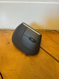 Logitech MX Vertical Mouse - Photo 1/3