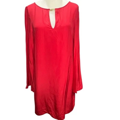 Vestido recto de seda Alice Trixie NYC M rojo cereza ojo de cerradura cuello manga campana cóctel Foto 1 de 4