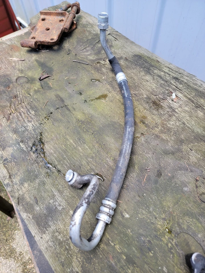 1999-2004 Suzuki Grand Vitara XL7 AC suction hose Air Conditioning Line  - Image 1 of 1