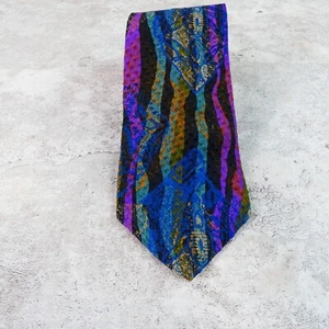 Coogi Australia Tie Mens Silk Blue Black Geometric Necktie Sophisticated Work - Picture 1 of 10