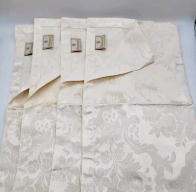 WATERFORD BARONS COURT DINNER NAPKINS  Ivory Matte Set Of 4 New Traditional  - Image 1 of 4