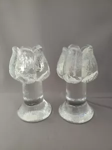 2 TAPPETINI KOSTA MATRIMONIO ROSABUD PORTACANDELE IN CRISTALLO VOTIVI SVEZIA JOHNSON 6 1/4" - Foto 1 di 4