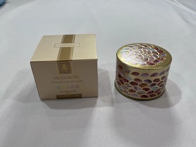 GUERLAIN. METEORITES Powder Pearls For The Face 1.2 Oz. - Image 1 of 4