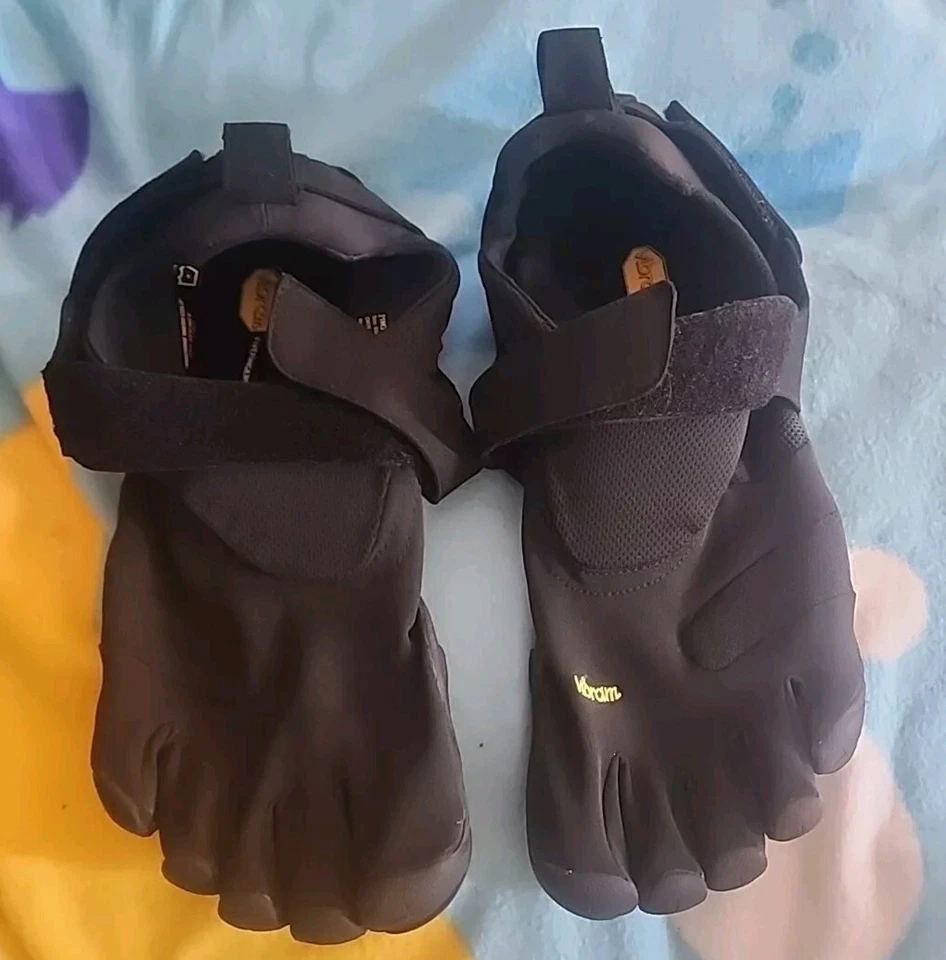 Vibram FiveFingers KMD Sport 2.0 shoes 21M3601 -black size 12-12.5 - Image 1 of 4