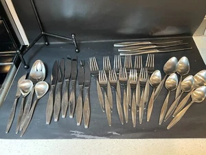 31 Pcs Reed & Barton ETUDE Pattern Stainless - MCM - Afbeelding 1 van 8
