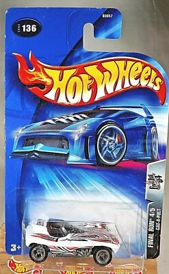 2004 Hot Wheels #136 Final Run 4/5 CAT-A-PULT White w/Gray Co-Mold Spoke Wheels  - Image 1 of 4