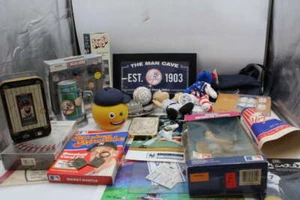 New York Yankees Memorabilia/Collectible Lot Mickey Mantle/Joe DiMaggio D12700 - Picture 1 of 12