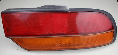 1989 - 1993 年日产 240SX S13 Hatchback 乘客右侧尾灯原始设备制造商 — 第 1/4 张图片