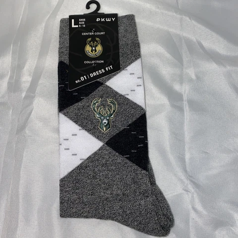 PKWY Socks Milwaukee Bucks  Argyle Mens New Size 6-12 Embroidered Deer Cover