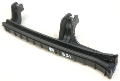 Fiat 500L 2014-2017 puerta pasajero trasero derecho ventana cristal guía 51884103 OEM Foto 1 de 4