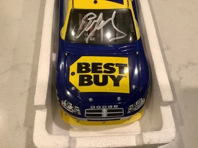 Cuna Elliott Sadler & Evernham 2008 autografiada Dodge Best Buy fundida a presión y tarjeta Foto 1 de 4