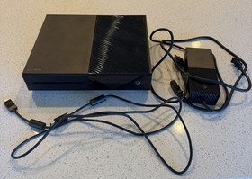 Microsoft Xbox One Console Bundle - Power Supply, HDMI, 8 Games