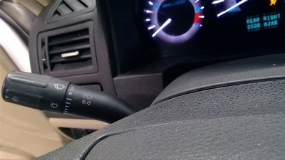(LOCAL PICKUP ONLY) Column Switch Turn And Wiper Control Fits 06-12 FUSION 76084 - Imagem 1 de 4