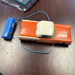 Ford vintage a batteria con tetto retrattile - Foto 1 di 3