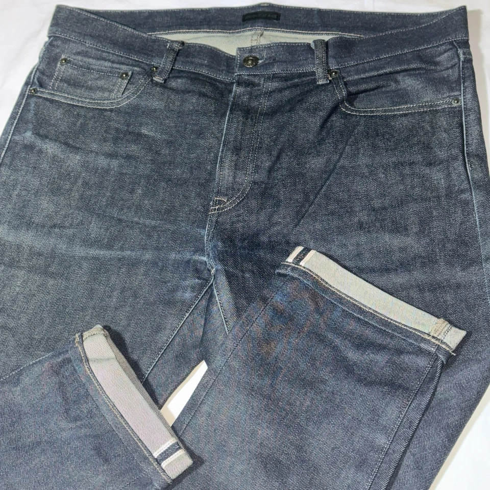 Jeans jeans Uniqlo Kaihara Selvedge lavagem escura masculino 36x32 fino reto cintura média - Imagem 1 de 4