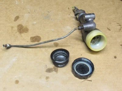 Honda Gold Wing GL1000 1976 cilindro maestro trasero Foto 1 de 4